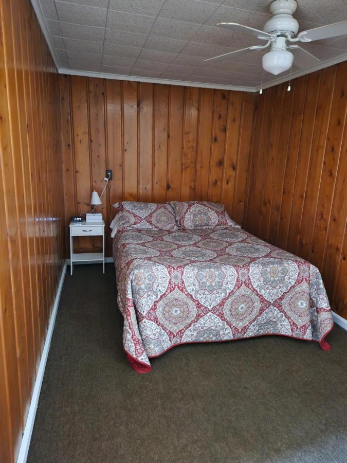 Little River Motel Saint Regis St. Regis Exterior foto