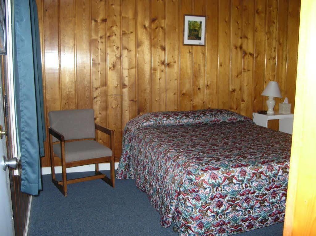 Little River Motel Saint Regis St. Regis Exterior foto