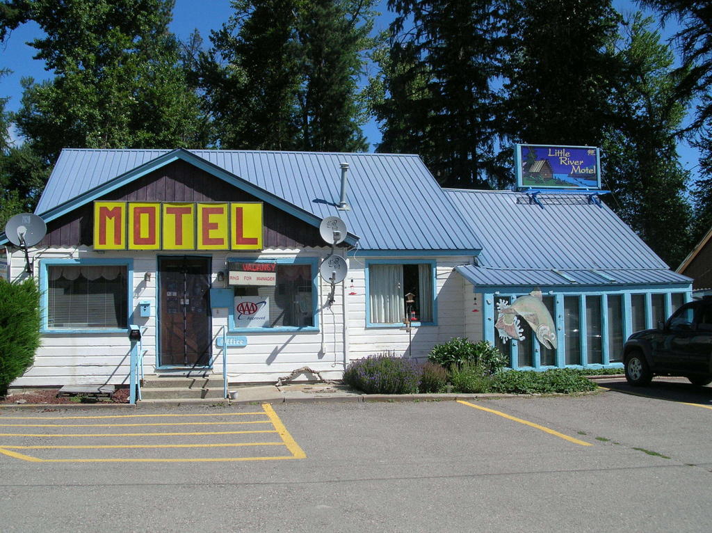 Little River Motel Saint Regis St. Regis Exterior foto
